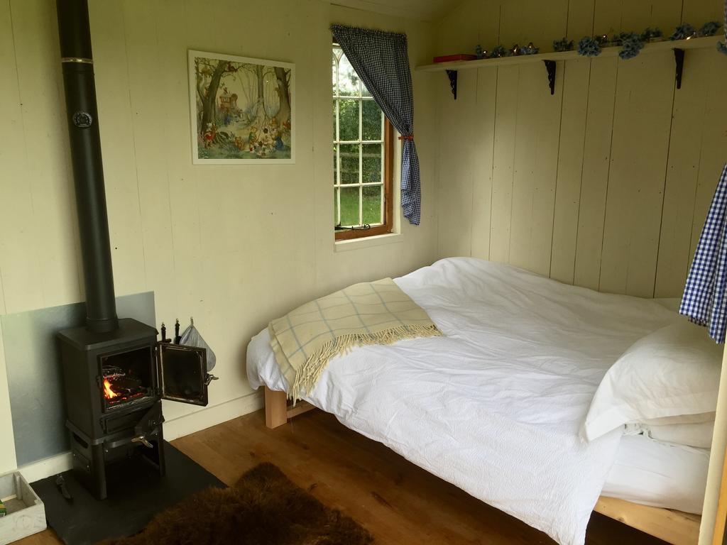 Farm stay Mollies Hut Frome