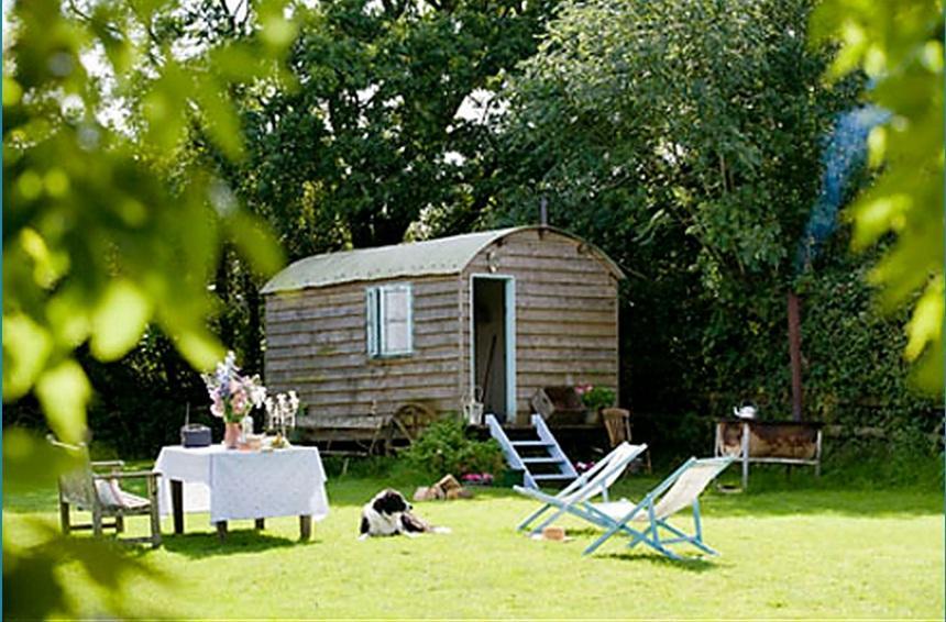 Farm stay Mollies Hut Frome